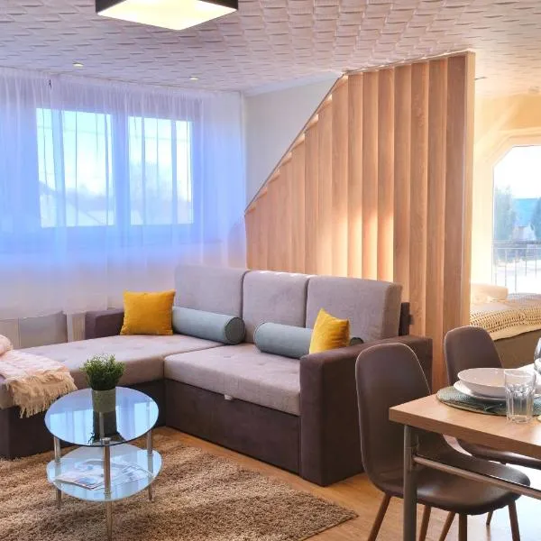 Trón Apartman, hotel Siklóson