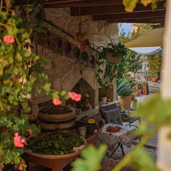 Faith's Stone House, hotel v destinaci Simou