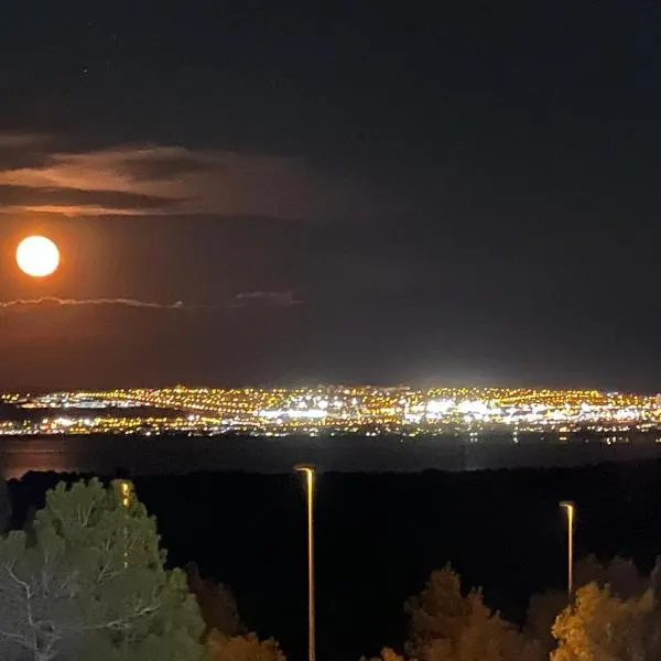Viesnīca Très spacieux appartement de luxe avec vue sur la mer et les salines pilsētā Sanmigela de Salinasa