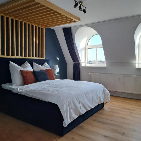 LIVORA Altstadt Wilhelmshaven - Stilvoll - Zentrumsnah - TV-Streaming - Balkon - Nordsee - Badewanne, hotel v destinaci Wilhelmshaven