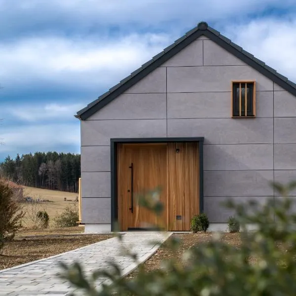 Chalet Herz³, hotel in Finsterau