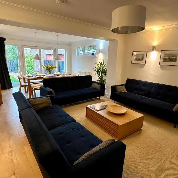 Lovely house & garden, short walk to town & beach., hotel in Fife