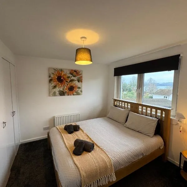 The Wee Hoose Rhu, hotel v destinaci Rhu