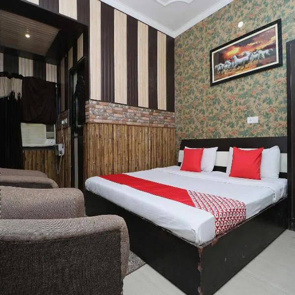 OYO Flagship Welcome Lounge, hotel in Jatwār