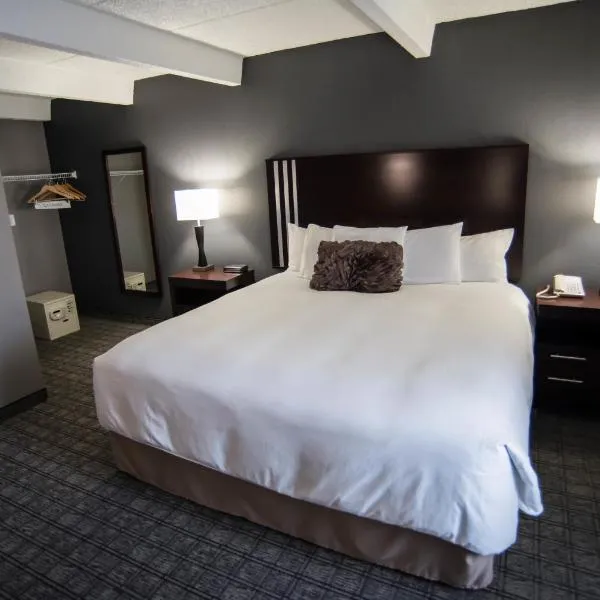 Eastland Suites Extended Stay Hotel & Conference Center Urbana, hotel u gradu Šampejn