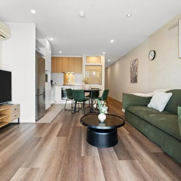 2BR CBD Apt Swimming Pool Sauna SPA CBD, hotel in Adelaide