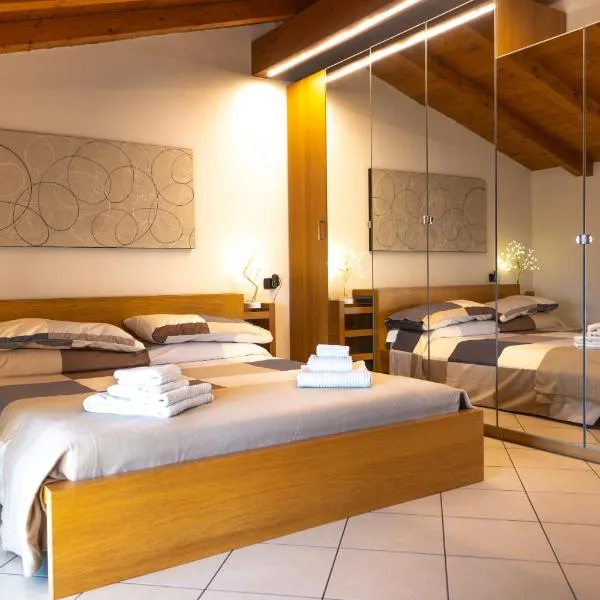 Incantevole Mansardato 75mq vicino a BGY, hotel in Zanica