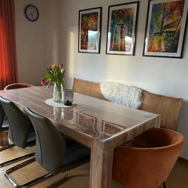 Eifel Ferienwohnung Thiel, hotell i Oberstadtfeld