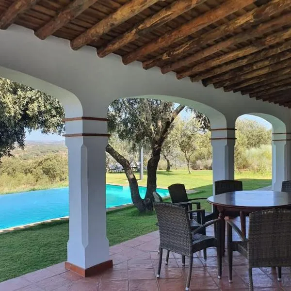 CASA RURAL MONTE DE AJUDA, hotel en Olivenza