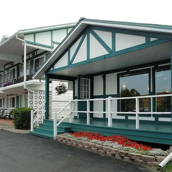 Super 8 by Wyndham Gananoque - Country Squire Resort, ξενοδοχείο σε Gananoque