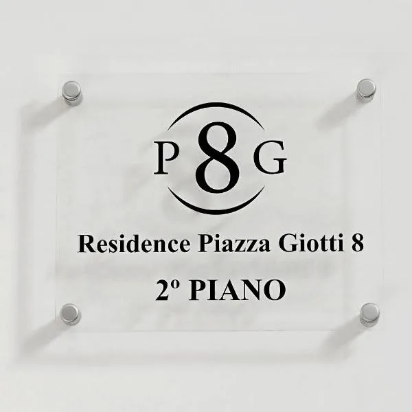 Residence Piazza Giotti 8, hotel v Terstu