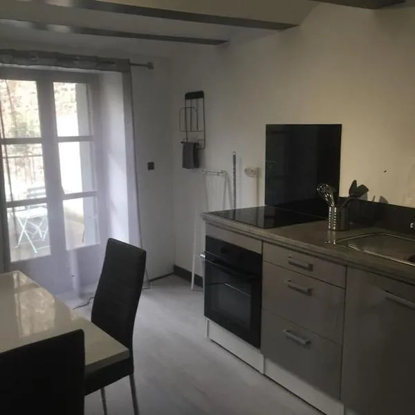 Très jolie appartement, Hotel in Aiguilhe