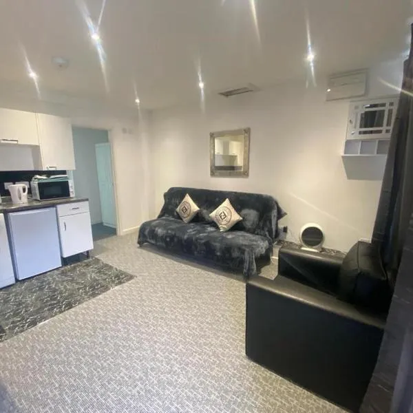 Beautiful 3-Bed apartment in Merthyr Tydfil, hotel in Merthyr Tydfil