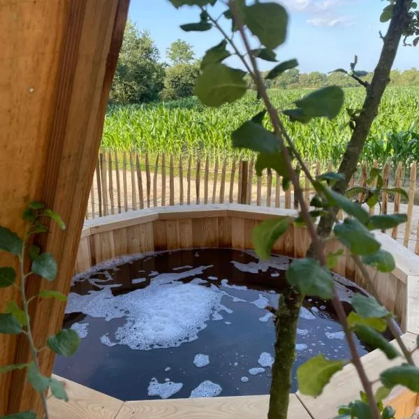 La Cabane Féerique - Les Pieds dans le Pré, hotel in Les Landes-Génusson