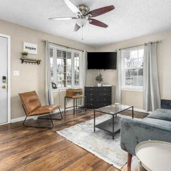 Charm City Hideout 2bdr and Basement, hotel in Indianapolis