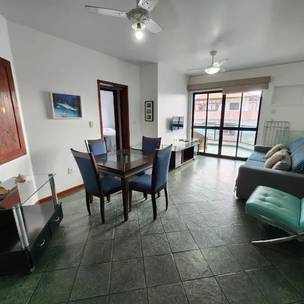 Apê com 2 quartos com ar-condicionado a 70 metros da Prainha