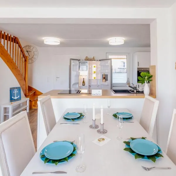 ,,Haus INGER'' idyllische Doppelhaushälfte am Banzelvitzer Strand, hotel di Rappin