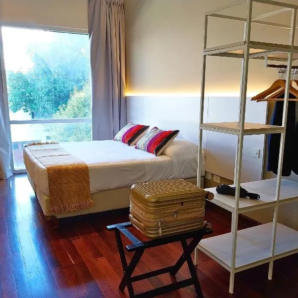 Roomie Salta by DOT Suites, hotel in Salta