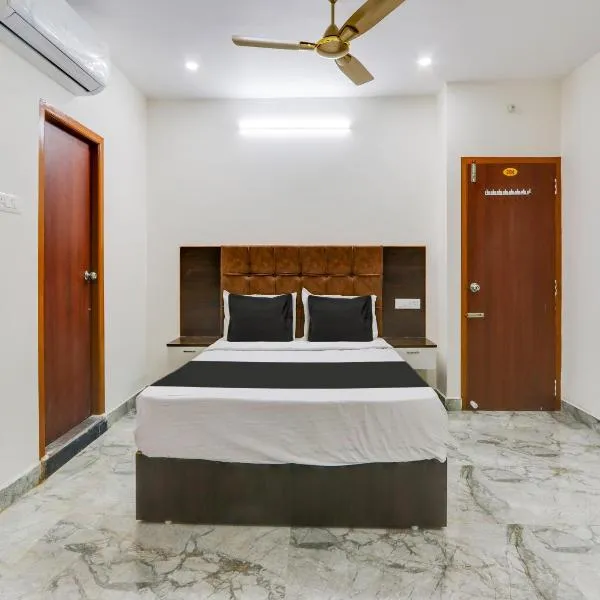 Super OYO Hotel Arjun Residency, отель в городе Khammam