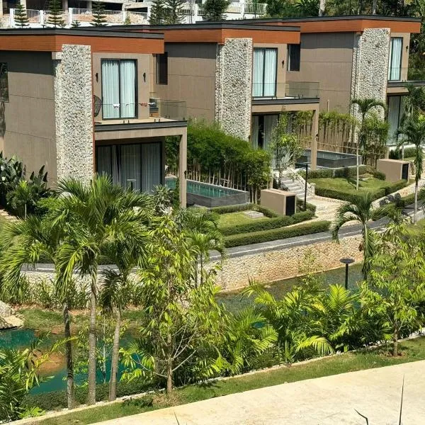 Villa Menara Bang Tao, hotel ve městě Phuket