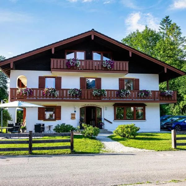 Hotel Garni Landhaus Sonnenstern, hotell i Schönau am Königssee