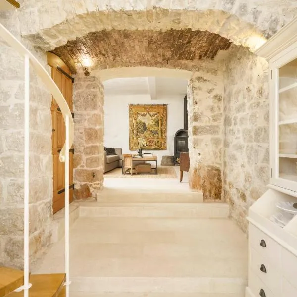 The Stone House, hotel in Zaton