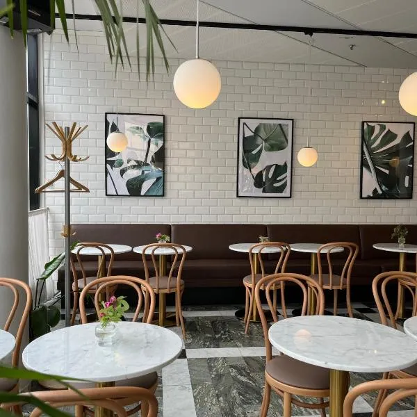 2Home Hotel Apartments, hotel v destinaci Solna
