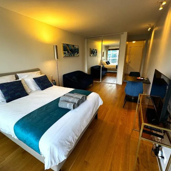 Le Wagram - With Terrasse - Arc de Triomphe