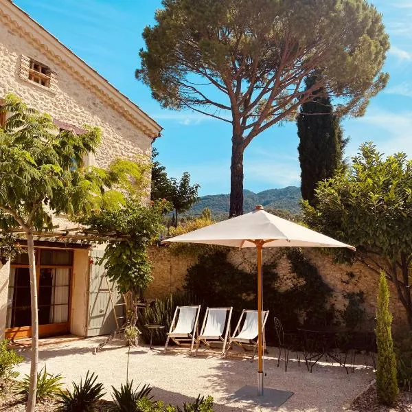 La Bastide des Oliviers Provence - Mirabel aux Baronnies – hotel w mieście Mirabel-aux-Baronnies