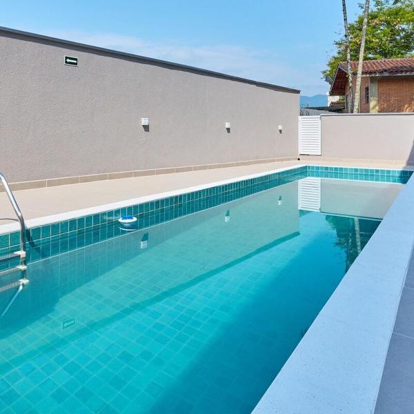 BH28: 1 Quadra d Praia, Ar, Churrasqueira, Piscina