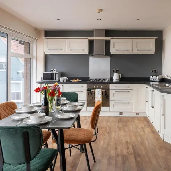 Number 3 Pier Road Apartment, hotel v destinaci Whitby