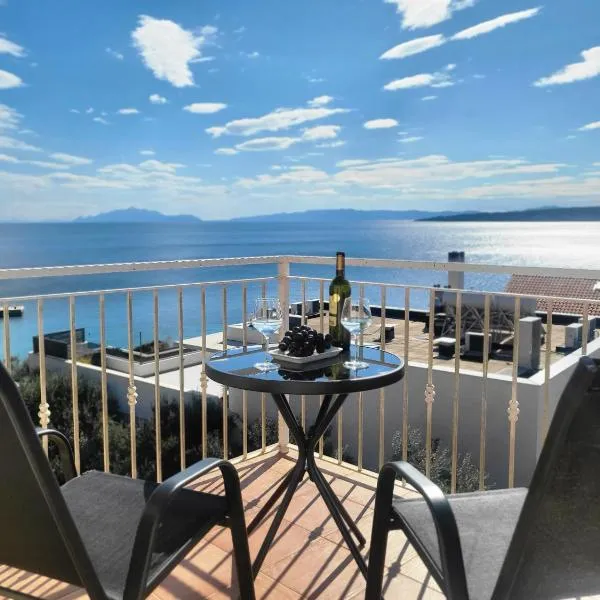 Plava Laguna, hotel v destinácii Zavala