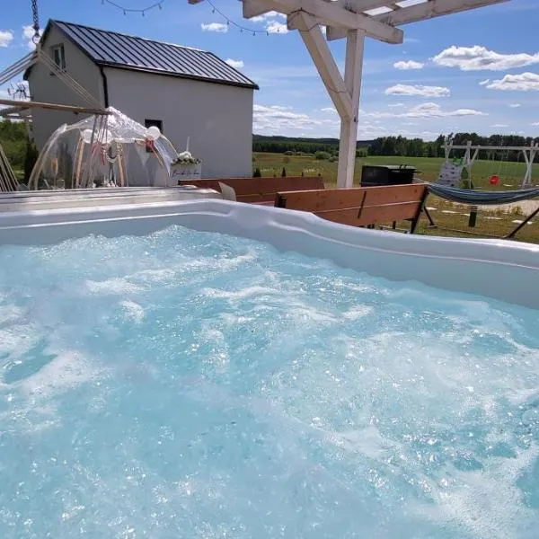 Domek Maryja z prywatnym duzym jacuzzi i sauna Przystan pod niebem, hotel din Leczyce