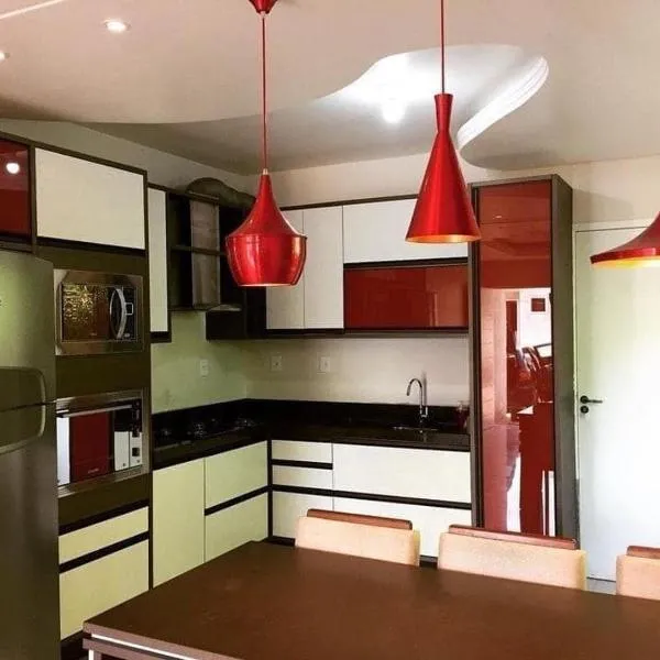 Casa com 2 quartos, para 6 pessoas em ponta das canas, hotel a Florianópolis