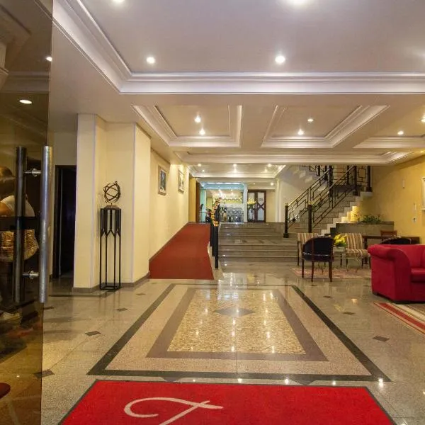 Viesnīca Trevi Hotel e Business Kuritibā