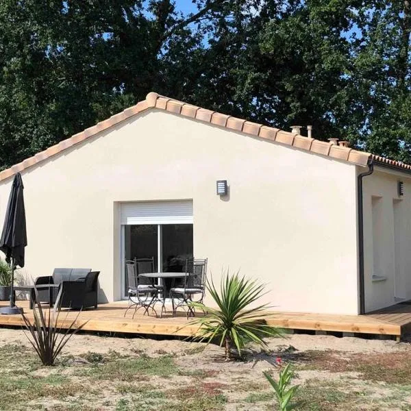 Jolie maison à 5 min de l'océan，位于Grayan-et-lʼHôpital的酒店