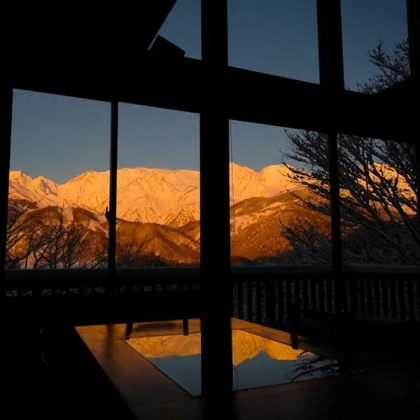 WAKURABA- Chalet with the best views in Hakuba!, hotel in Hakuba