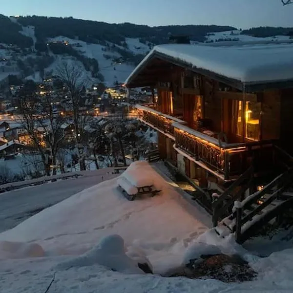SOMPTUEUX CHALET BARON MEGEVE VUE.Jaccuzi.4 mn a pied au centre, hotel v destinaci Megève