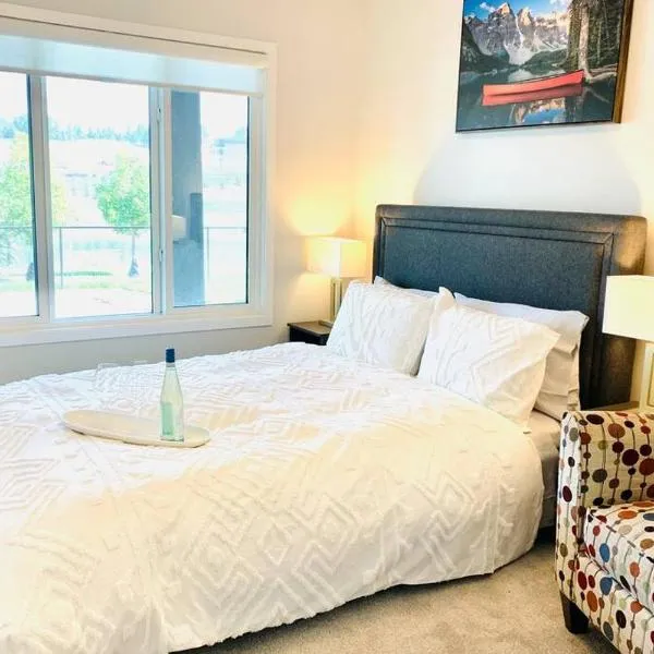 Private Entire Waterfront Guest Suite, close to Banff, Canmore & Kananaskis, hotel in Calgary