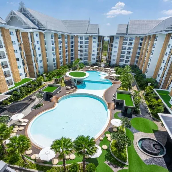 ๋ ์ขํฐ์์ ์์นํ ํธํ
Wyndham Jomtien Pattaya