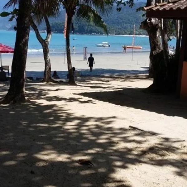 Calumar Guest House, hotel in Ubatuba