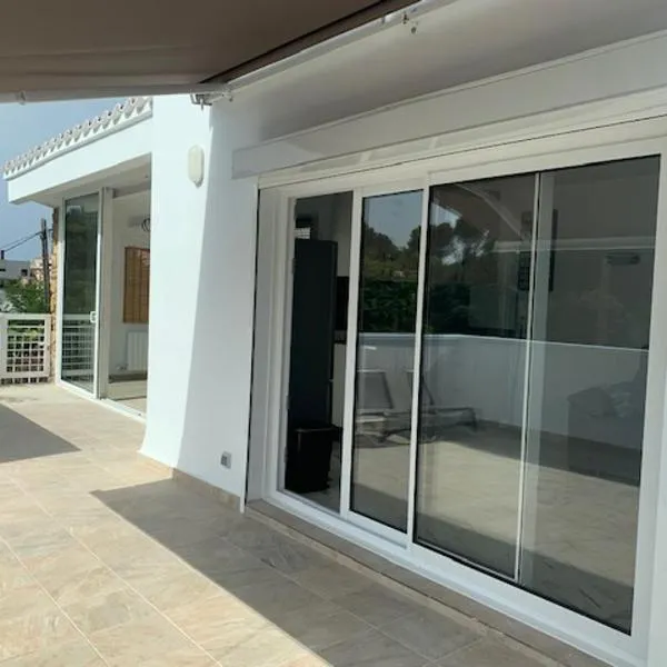 T2 climatisé + parking 500 m plage/centre ville, hotel a Lloret de Mar