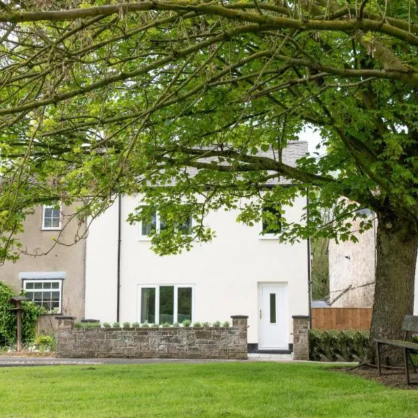 Two Bedroom Country Cottage in County Durham with Village Pub and Free Parking For Holidays and Work Stays: Newton Aycliffe şehrinde bir otel