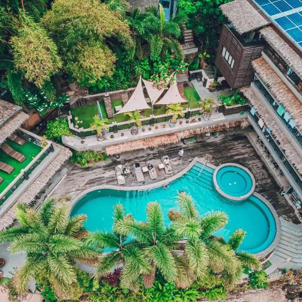 Bugana Beach and Dive Resort, hotel v destinaci Manlocahoc