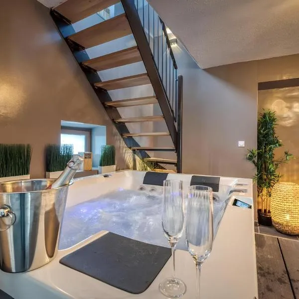 50 Nuances d'Amour - Jacuzzi / Massage / Cinéma, hotel v destinácii Moirans