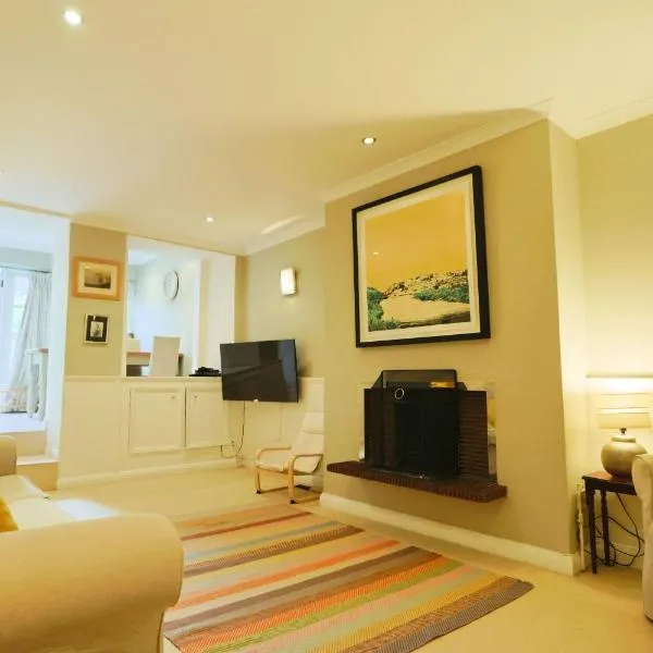 Elliston two bedroom garden flat, hotel u gradu Bristol