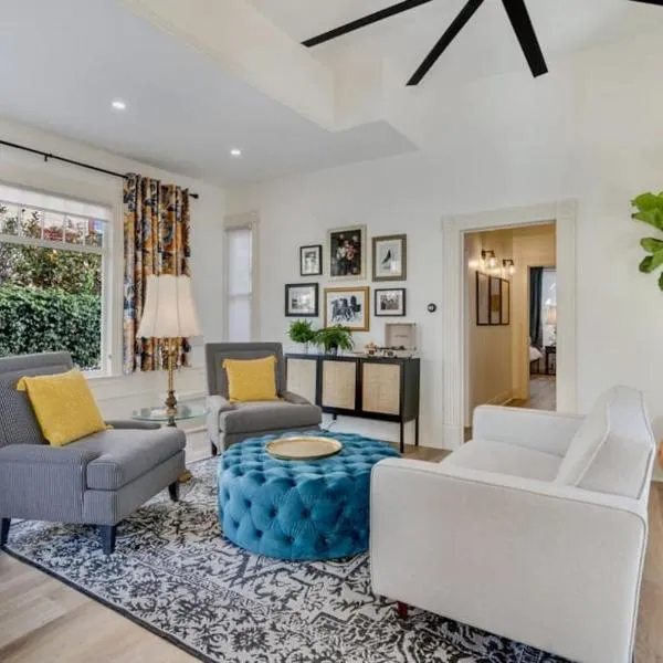 The Stanton Residence - Chic and Cozy Classic near Downtown