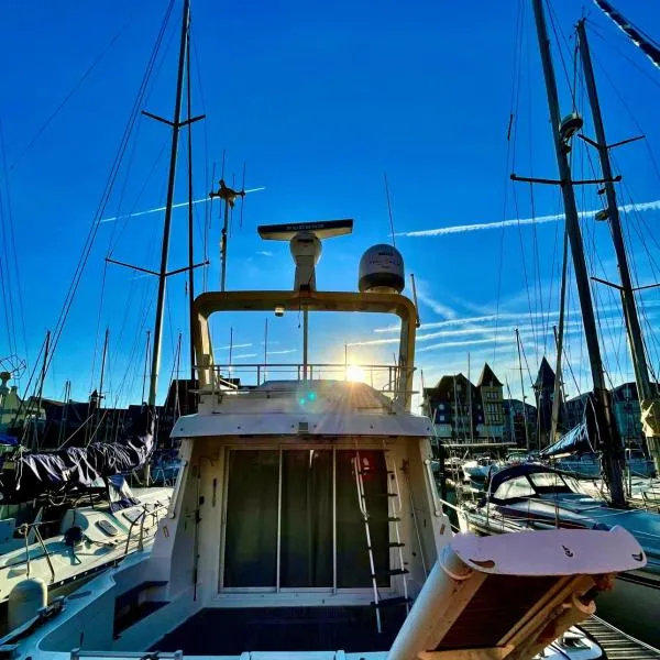 YACHT DEAUVILLE, hotel in Deauville