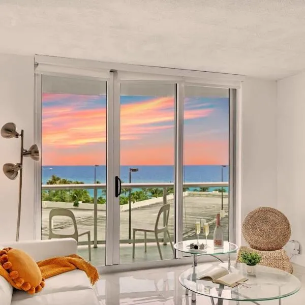 Special Offer - Balcony - Beachfront Condo - Gym, hotel in Hollywood