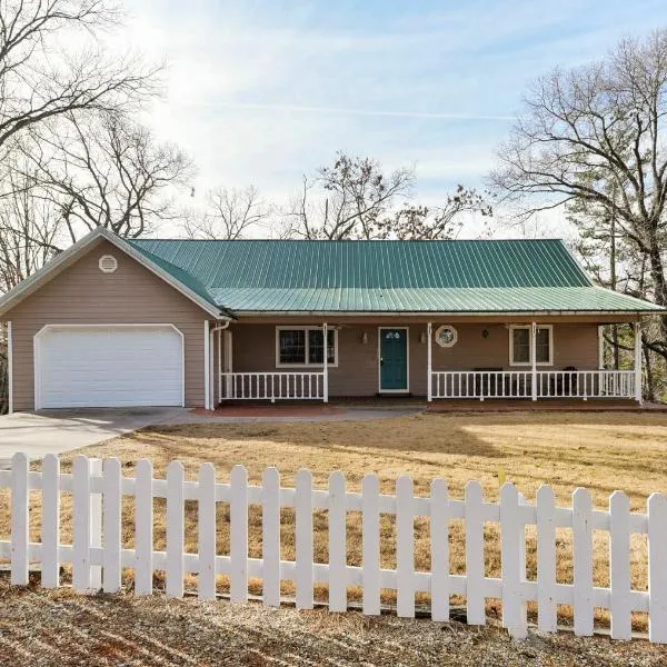 5 Bedroom Vacation Home Next To Silver Dollar City, hotel di Branson